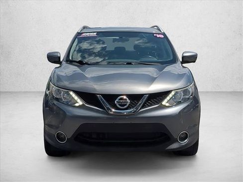 Used 2018 Nissan Rogue Sport SV w/ SV Technology Package AWD/4WD image 2