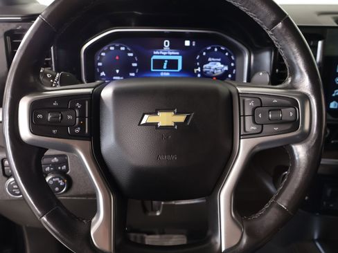 Used 2022 Chevrolet Silverado 1500 LT w/ Z71 Off-Road Package image 3
