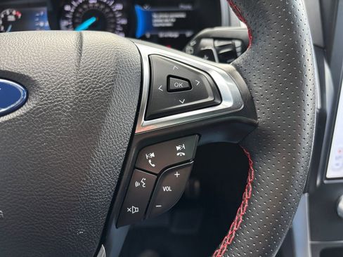 Used 2022 Ford Edge ST-Line w/ Class II Trailer Tow Package image 19