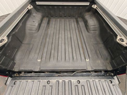 Used 2018 Nissan Frontier PRO-4X AWD/4WD image 19