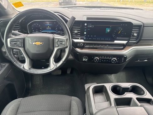 Used 2022 Chevrolet Silverado 1500 LT image 6