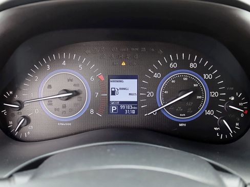 Used 2017 Nissan Armada Platinum image 19