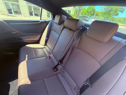 Used 2022 Lexus ES 350 w/ Premium Package FWD image 16