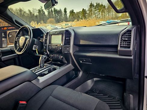 Used 2019 Ford F150 XLT w/ Equipment Group 302A Luxury image 39