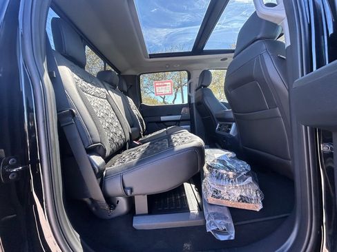 New 2026 Ford F250 Lariat w/ Black Appearance Package image 36