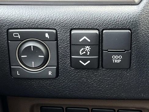 Used 2023 Lexus GX 460 Premium w/ Premium Plus Package image 36