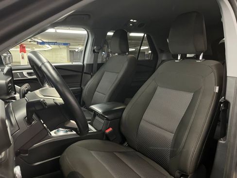 Used 2022 Ford Explorer XLT w/ Class IV Trailer Tow Package image 16