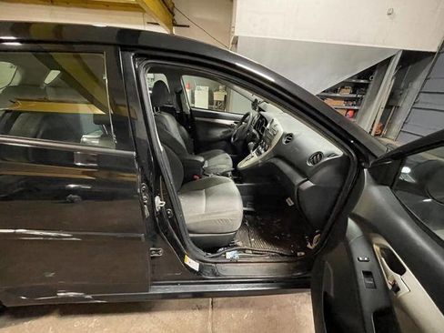 Used 2010 Toyota Matrix image 29