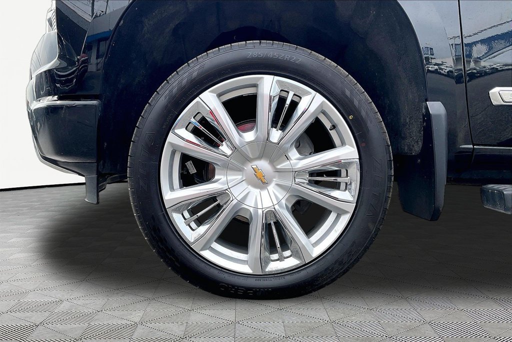 Used 2023 Chevrolet Silverado 1500 High Country w/ High Country Premium Package AWD/4WD image 37