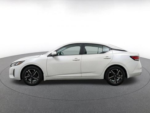 Used 2025 Nissan Sentra SV FWD image 4
