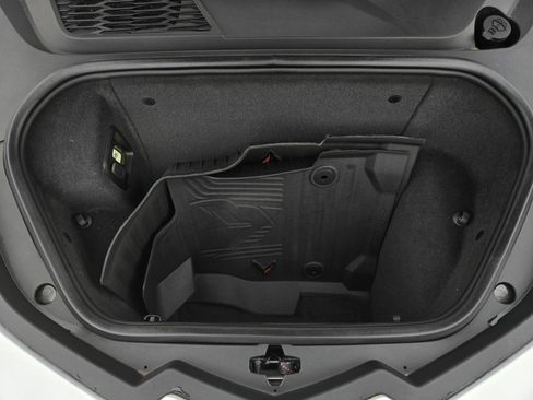 Used 2022 Chevrolet Corvette Stingray Coupe w/ 1LT image 32