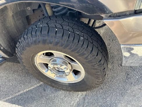 Used 2005 Ford F250 Lariat AWD/4WD image 8