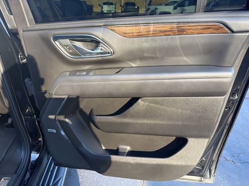 Certified 2024 Chevrolet Suburban Premier image 15