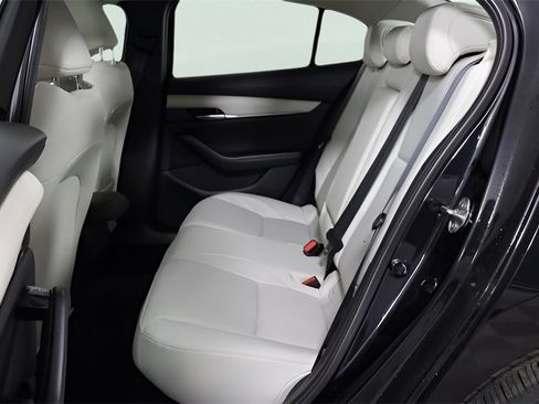 New 2025 MAZDA MAZDA3 2.5 Turbo Sedan w/Premium Plus image 18