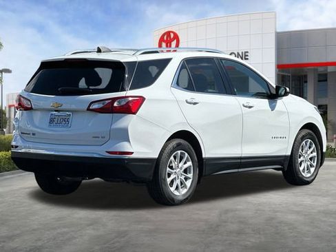 Used 2018 Chevrolet Equinox LT w/ Sun & Infotainment Package image 4