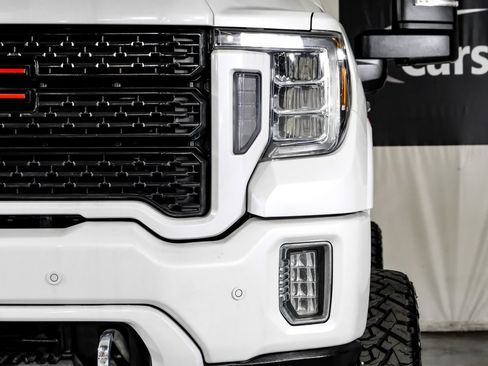 Used 2022 GMC Sierra 2500 Denali w/ Denali Ultimate Package AWD/4WD image 40
