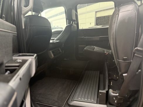 Used 2023 Ford F250 Lariat w/ Sport Appearance Package image 5