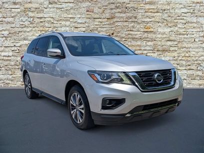 Used 2020 Nissan Pathfinder SV