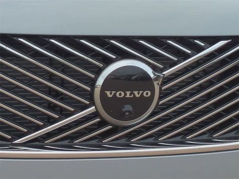 New 2026 Volvo XC90 B6 Plus w/ Protection Package Premier image 10