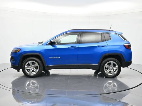 Used 2024 Jeep Compass Latitude AWD/4WD image 8