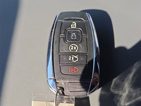 Used 2019 Lincoln Nautilus Reserve image 34