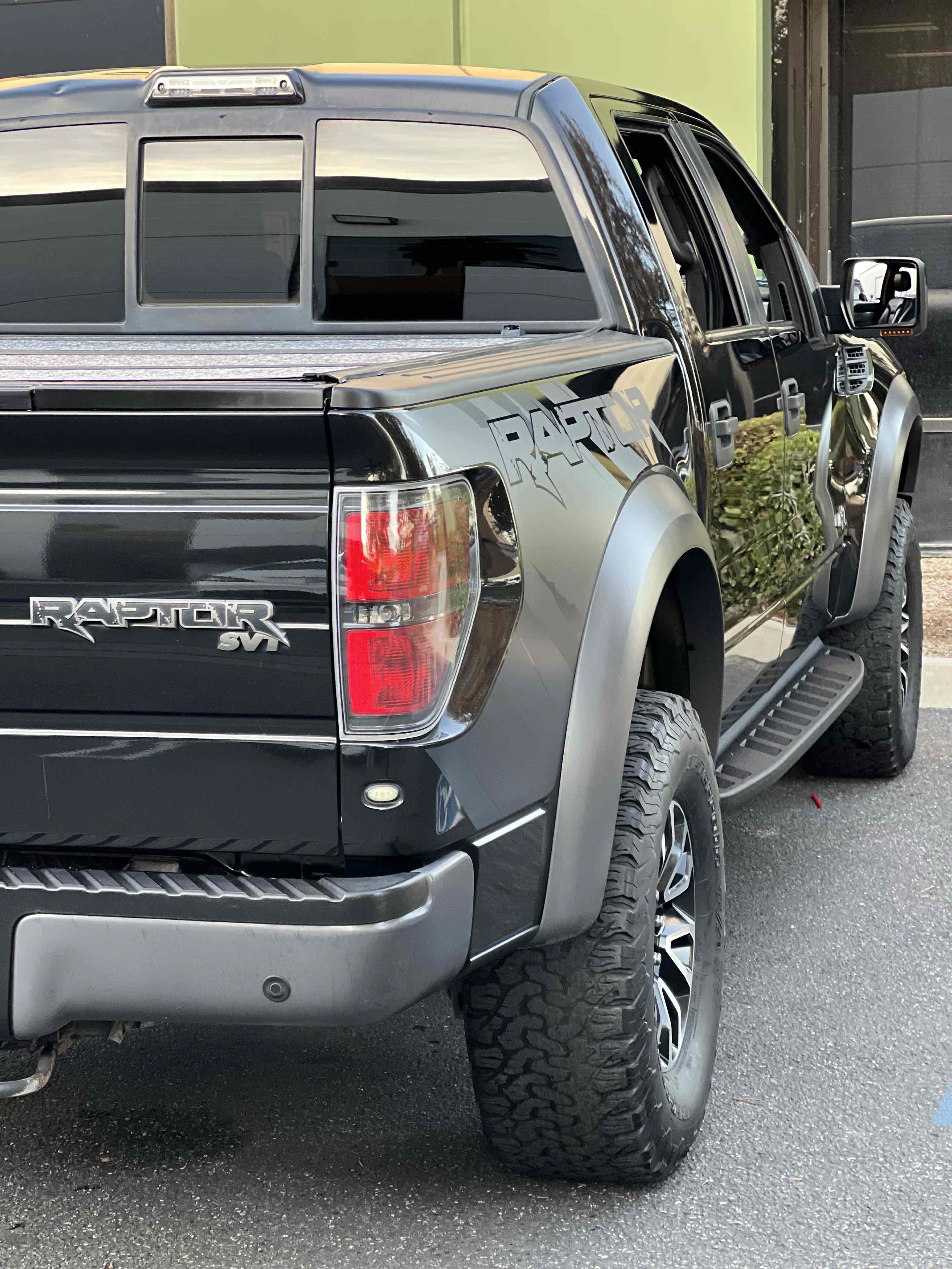 Used 2014 Ford F150 Raptor w/ Equipment Group 801A Luxury AWD/4WD image 13