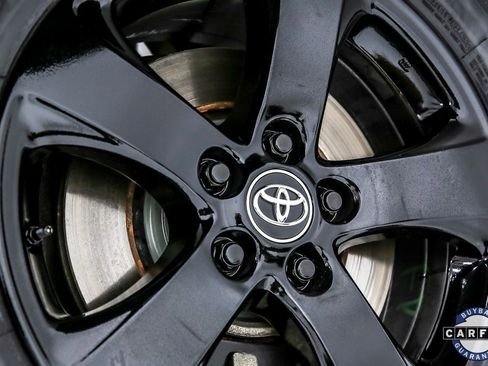 Used 2020 Toyota Sienna L image 40