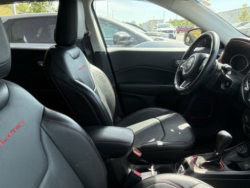 Used 2021 Jeep Compass Trailhawk AWD/4WD image 9