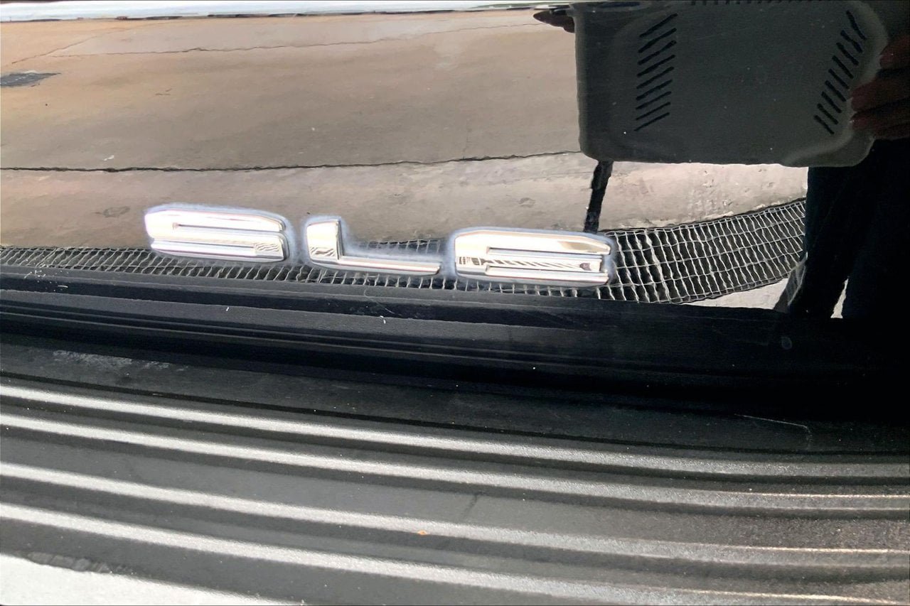 Used 2022 GMC Yukon XL SLE w/ Gmc Pro Safety Plus Package RWD image 7