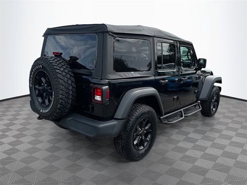 Used 2021 Jeep Wrangler Unlimited Willys image 6