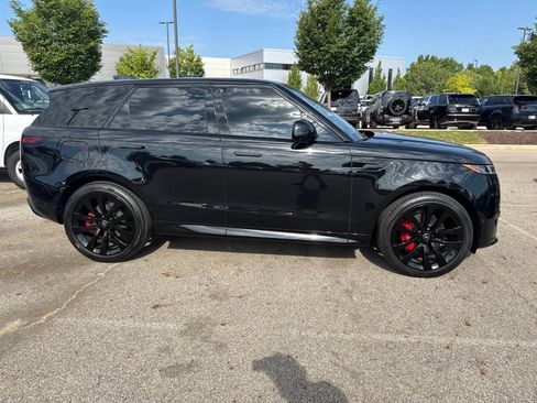 Used 2025 Land Rover Range Rover Sport Dynamic SE AWD/4WD image 4