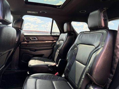 Used 2016 Ford Explorer Platinum AWD/4WD image 19