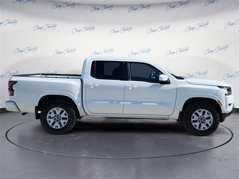 Used 2022 Nissan Frontier SV w/ Technology Package image 6