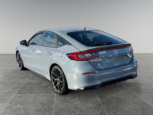 Used 2023 Honda Civic Sport image 3