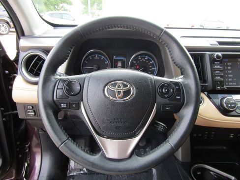 Used 2017 Toyota RAV4 Limited image 14