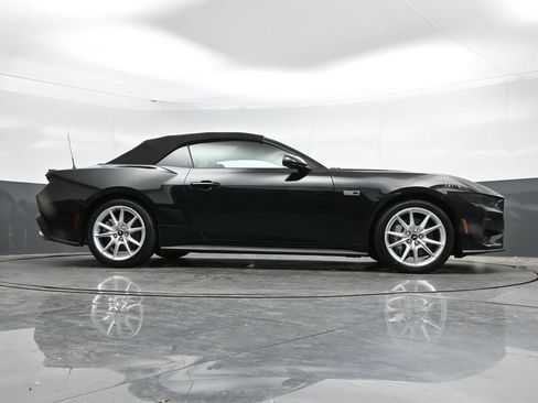 Used 2025 Ford Mustang GT Premium RWD image 42
