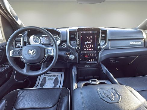Used 2025 RAM 1500 Laramie AWD/4WD image 9