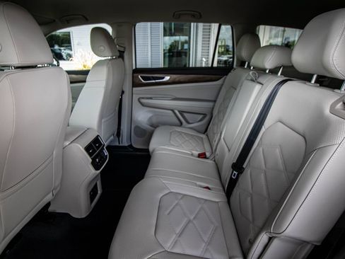 New 2026 Volkswagen Atlas SE FWD image 27