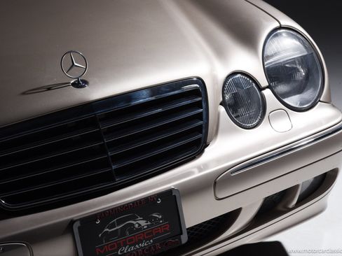 Used 2001 Mercedes-Benz E 320 Sedan image 17