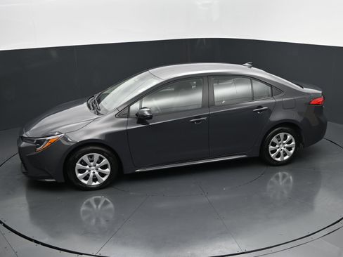 Used 2026 Toyota Corolla LE FWD image 28