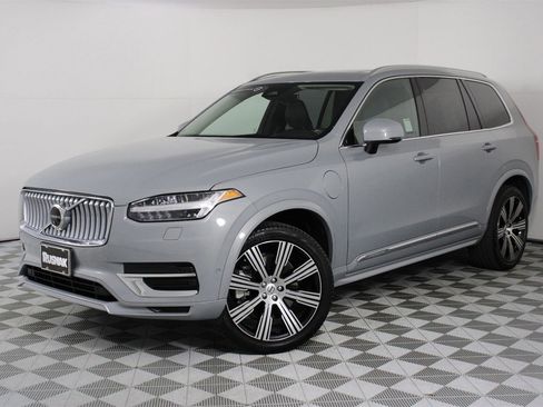 Certified 2024 Volvo XC90 T8 Plus w/ Protection Package Premier image 3
