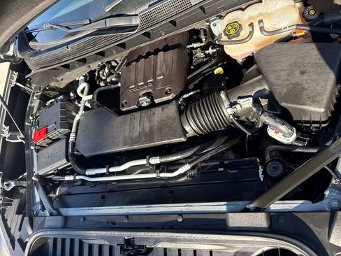 Used 2023 Chevrolet Silverado 1500 LT image 28