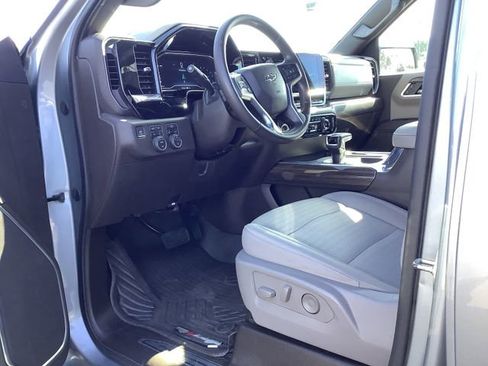 Used 2023 Chevrolet Silverado 1500 LT Trail Boss image 7