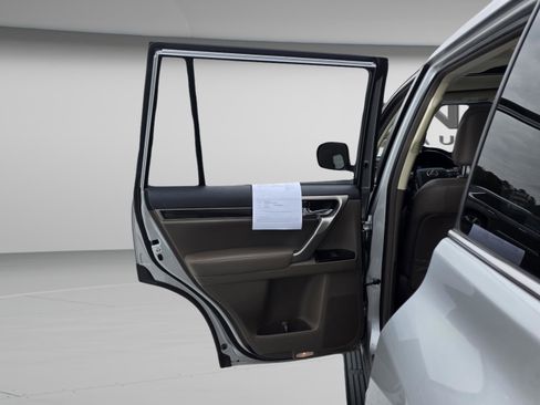 Used 2018 Lexus GX 460 image 19