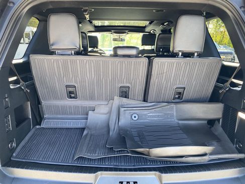 Used 2020 Ford Expedition XLT w/ Equipment Group 202A image 14