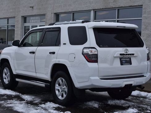 Used 2019 Toyota 4Runner SR5 Premium image 4