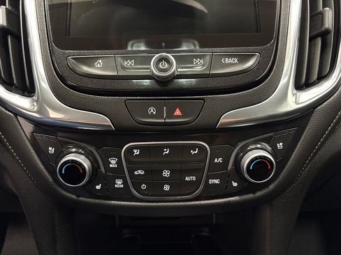 Used 2024 Chevrolet Equinox Premier AWD/4WD image 21