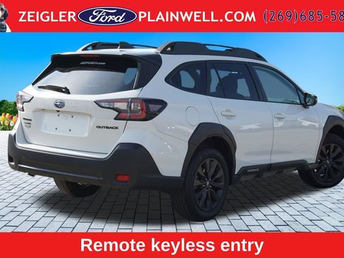 Used 2025 Subaru Outback Onyx Edition AWD/4WD image 6