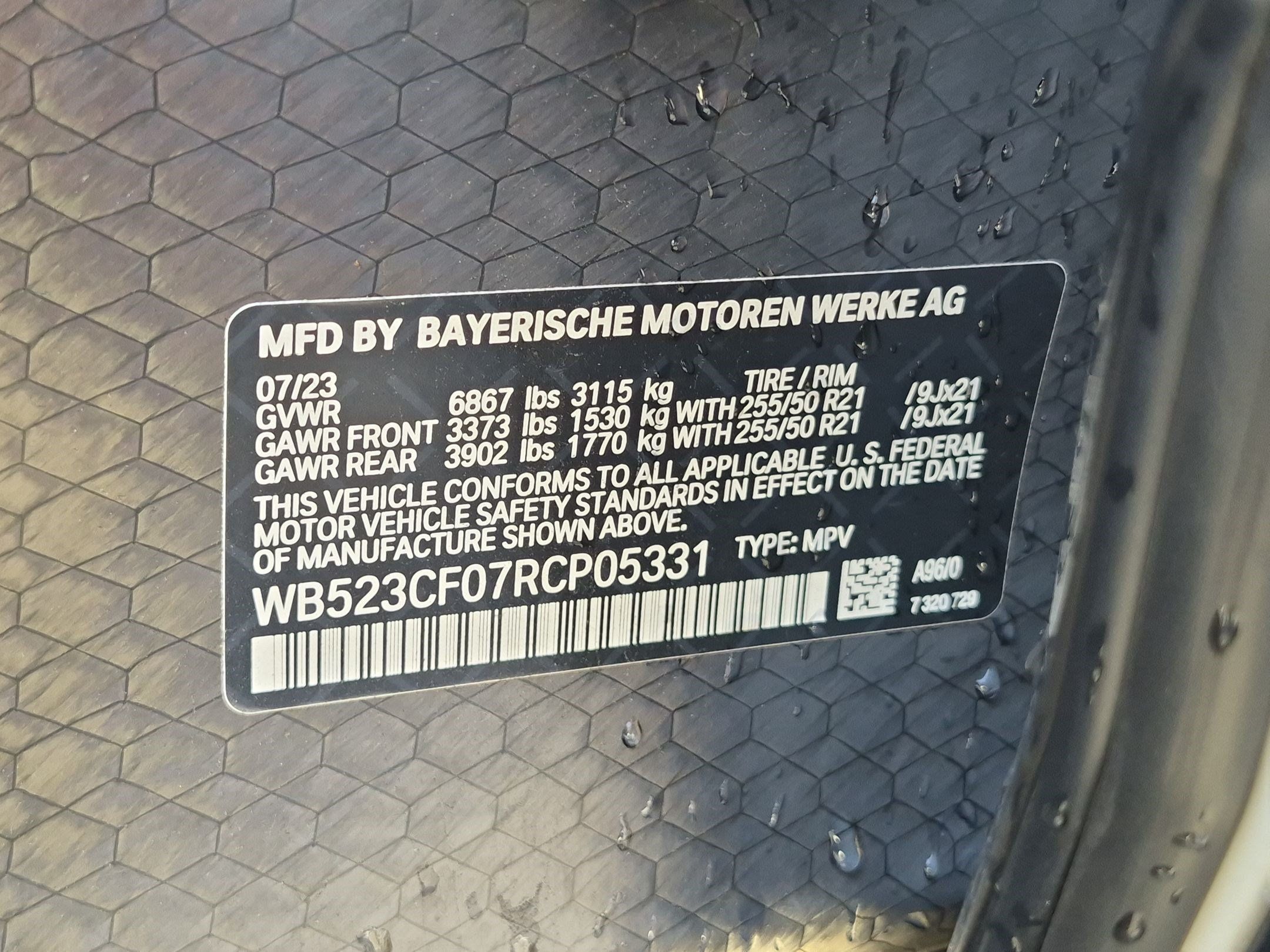 Certified 2024 BMW iX xDrive50 w/ Premium Package AWD/4WD image 32