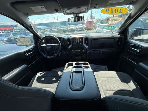 Used 2019 Chevrolet Silverado 1500 Custom Trail Boss AWD/4WD image 19